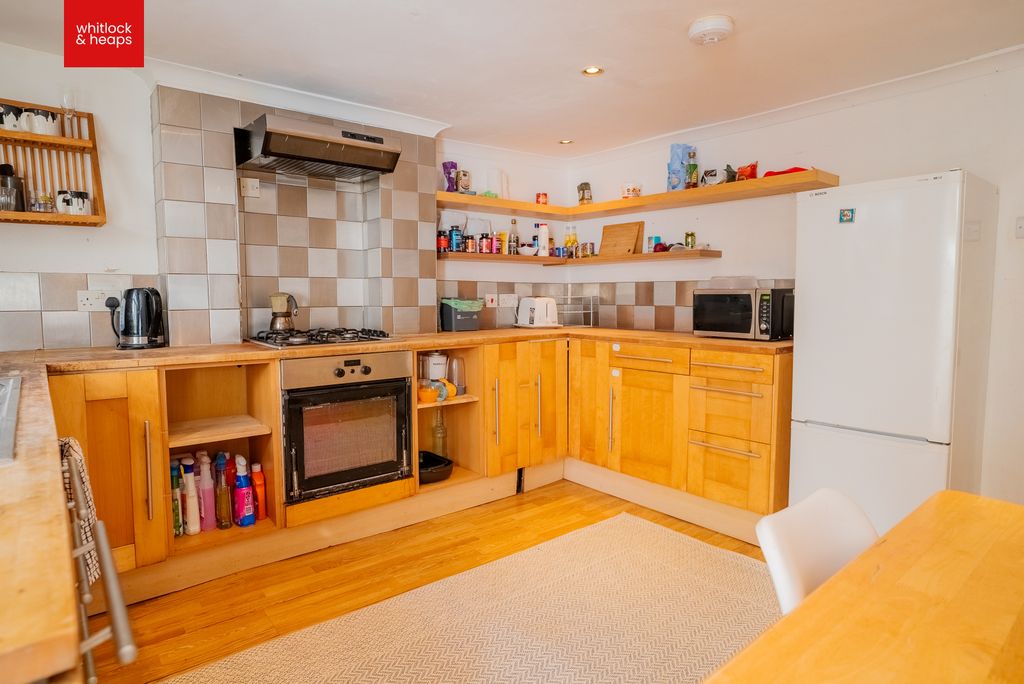 Property photo 2 of 20 61 Upper Gloucester Road-3 (1)