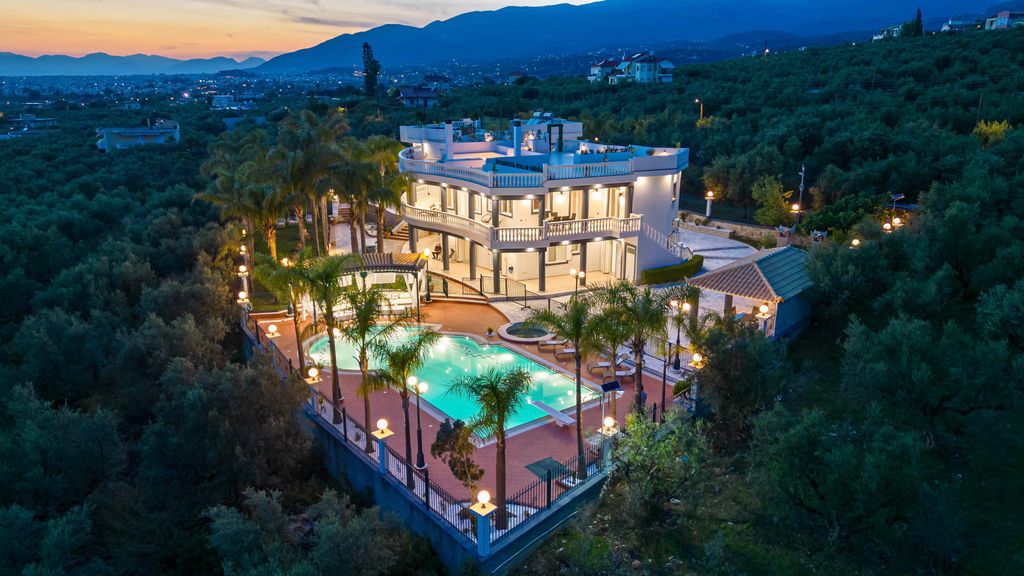 Property photo 1 of 22