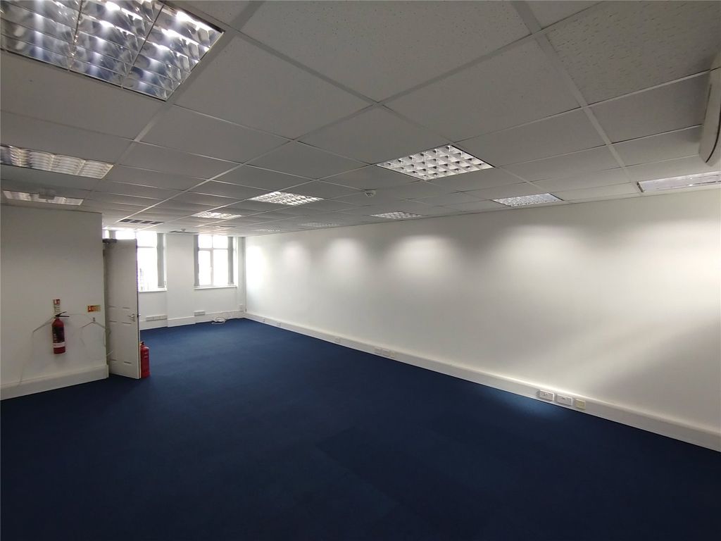 Property photo 1 of 6 Picture No. 13