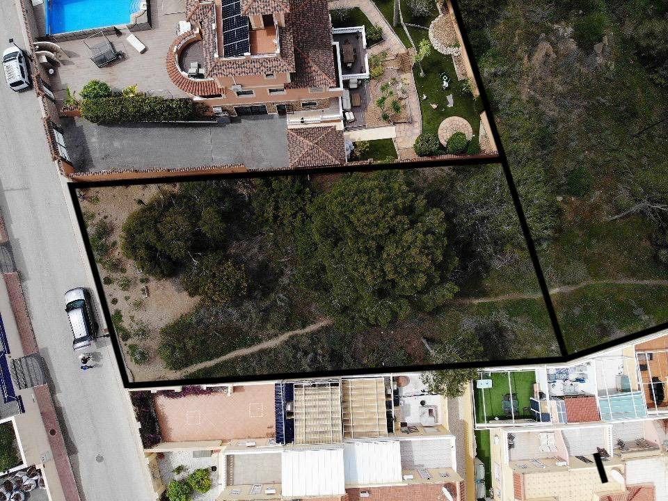 Property photo 1 of 2