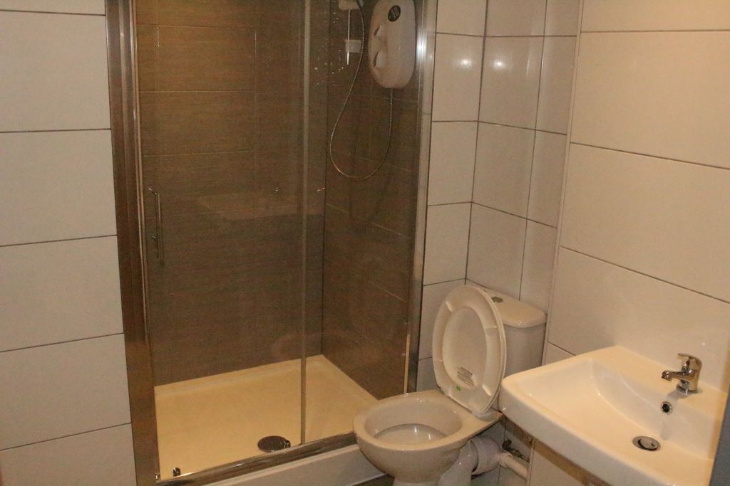 Property photo 2 of 3