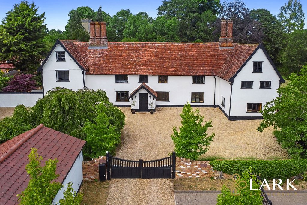 Property photo 2 of 18 Pt-Lark-Greenhall-2