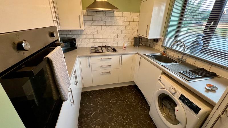 Property photo 2 of 17 Photo 16