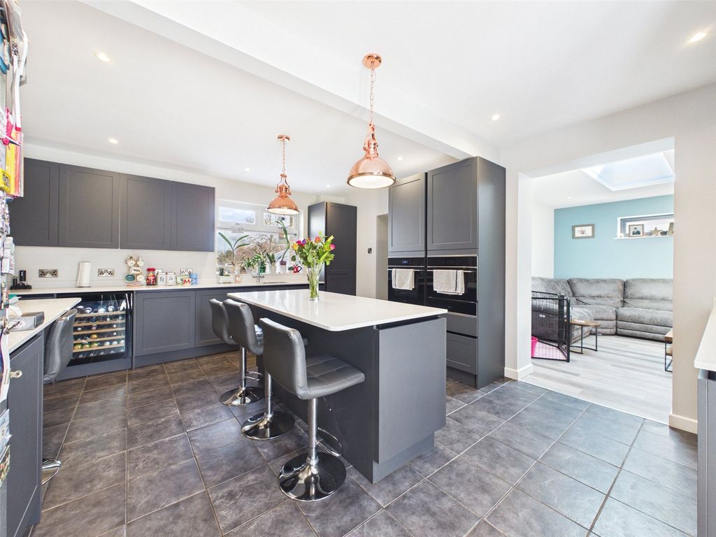 Property photo 2 of 32 Picture No. 50