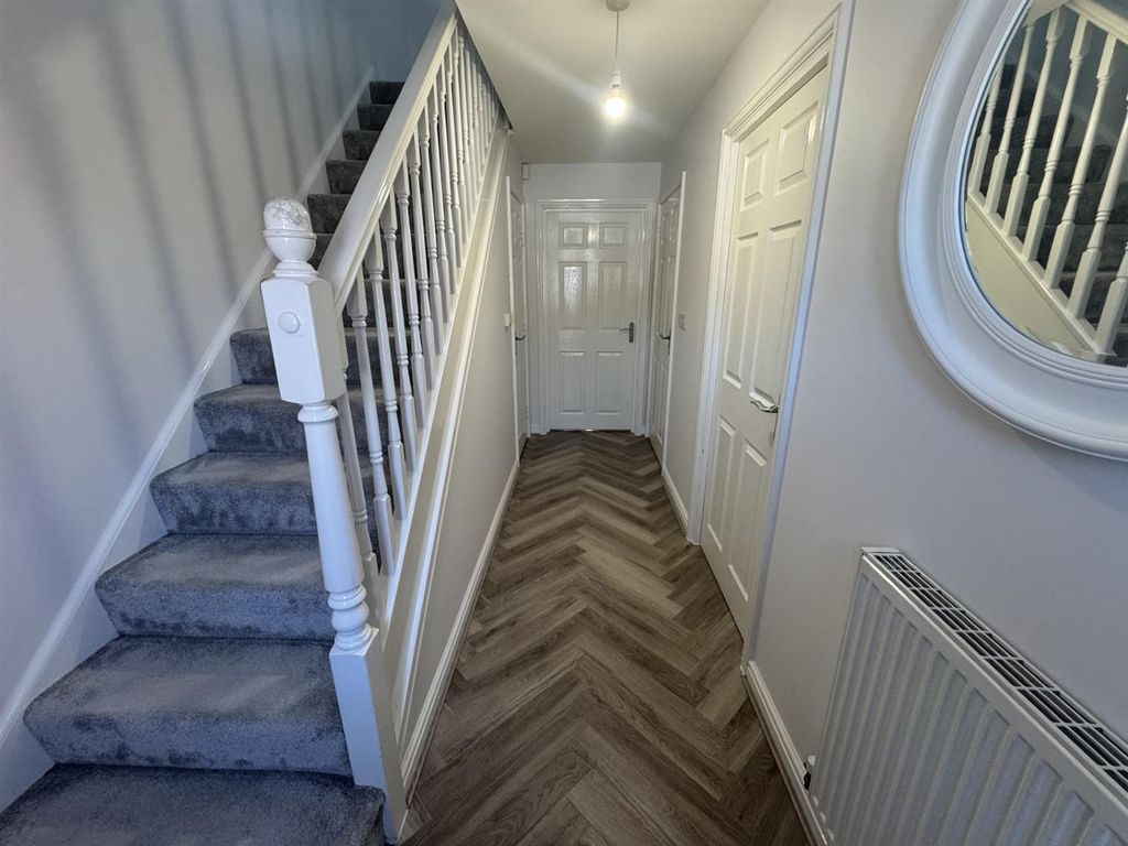 Property photo 3 of 14 Thumbnail_Img_7955.Jpg