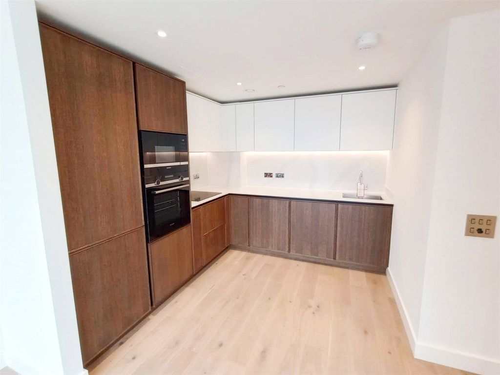 Property photo 1 of 9 Picture No. 14