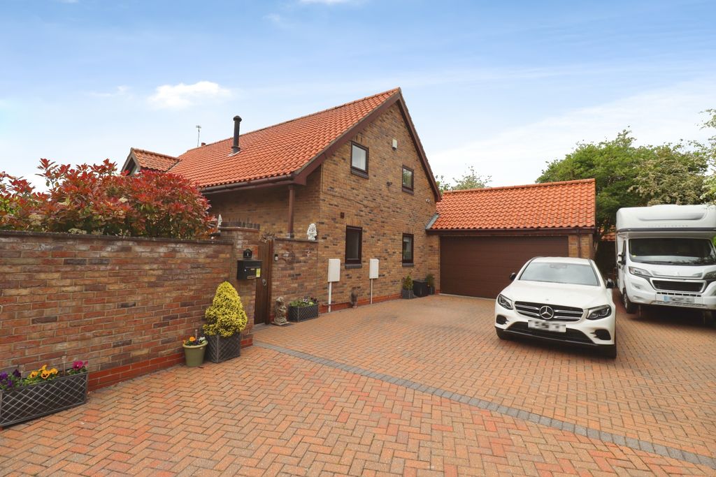 Property photo 1 of 36