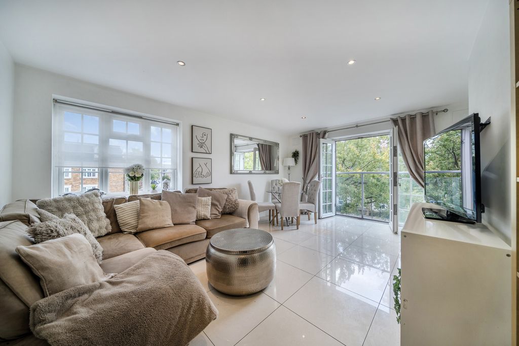 Property photo 2 of 16 Reception