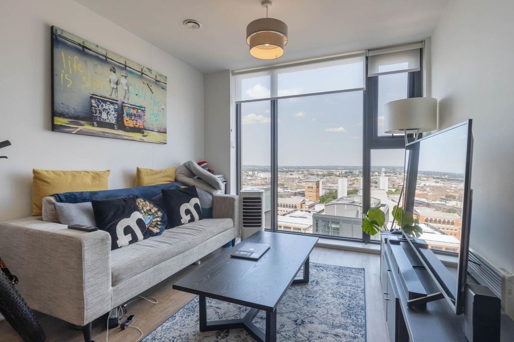 Property photo 1 of 18 Living/Dining Area
