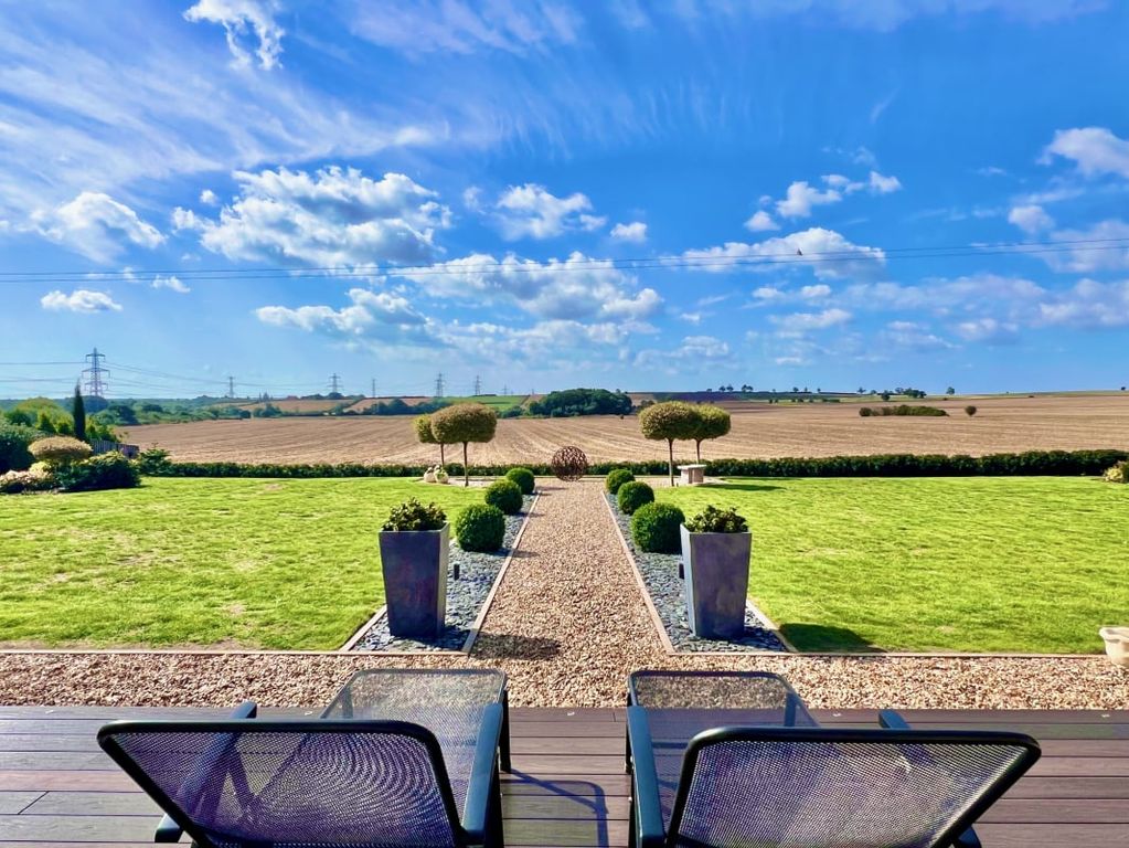 Property photo 3 of 47