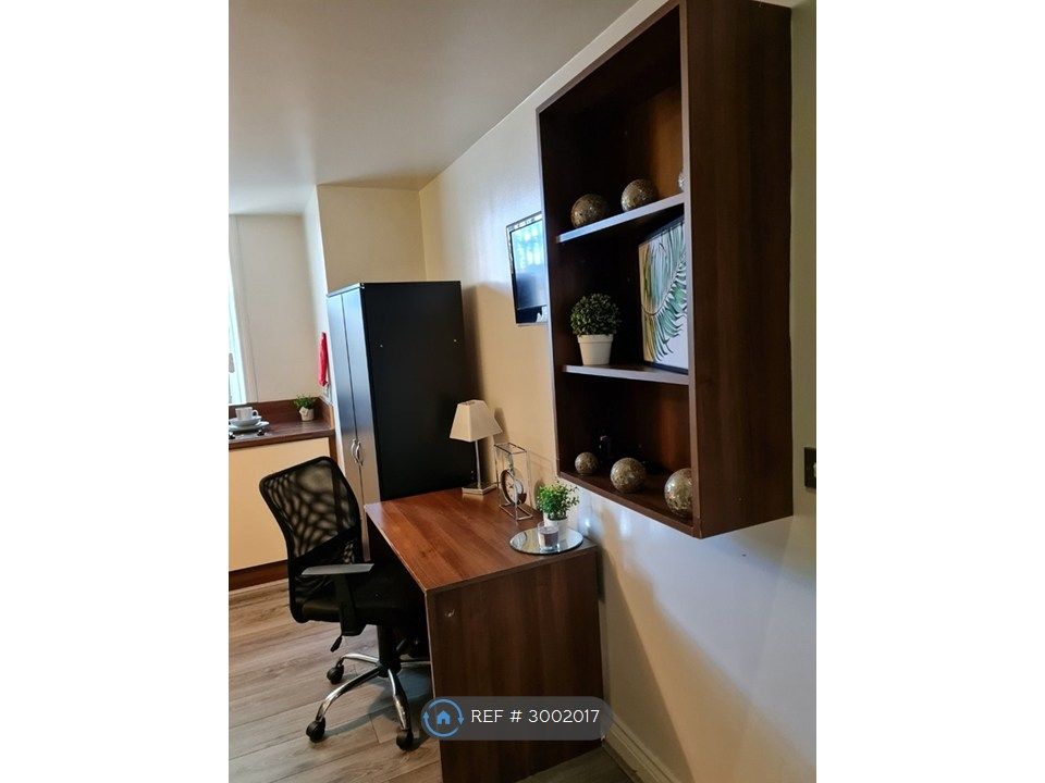 Property photo 1 of 4