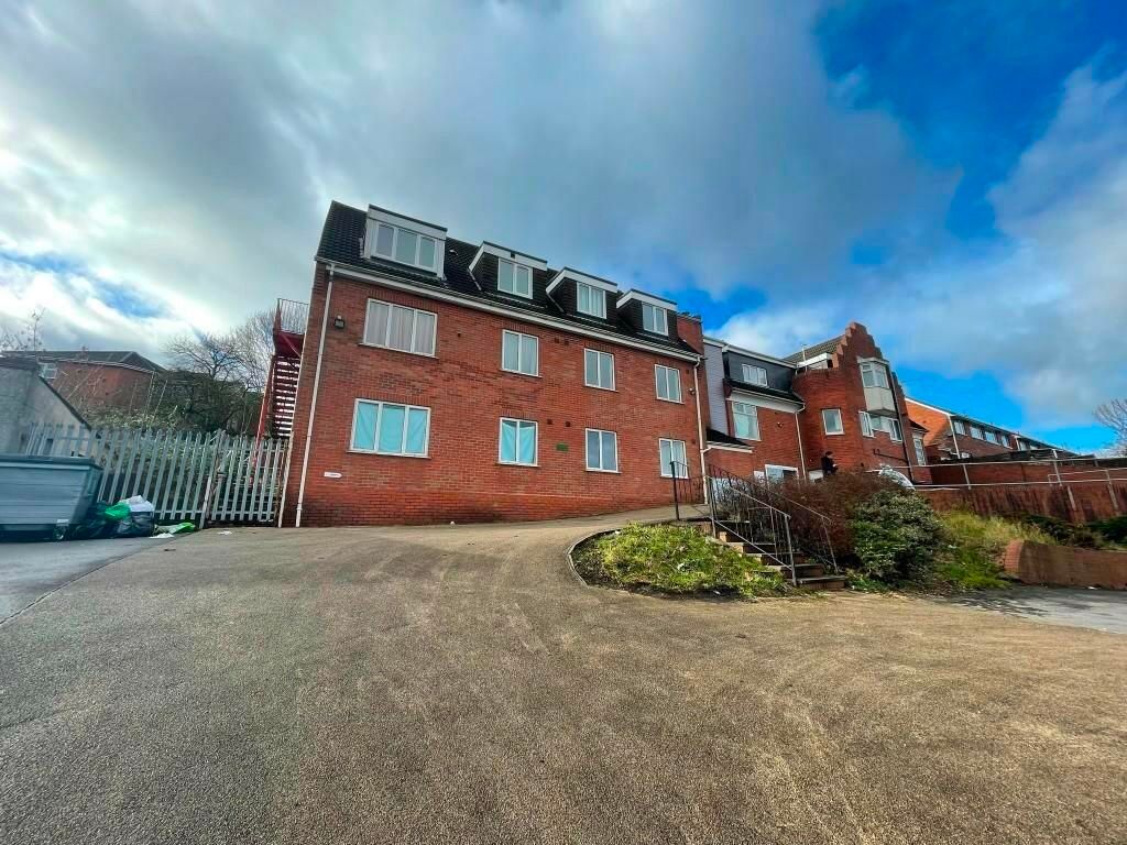 Property photo 1 of 5