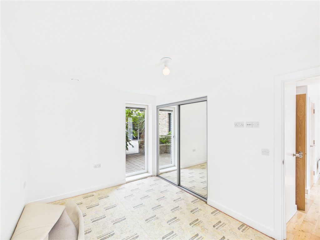 Property photo 2 of 12 Picture No. 05