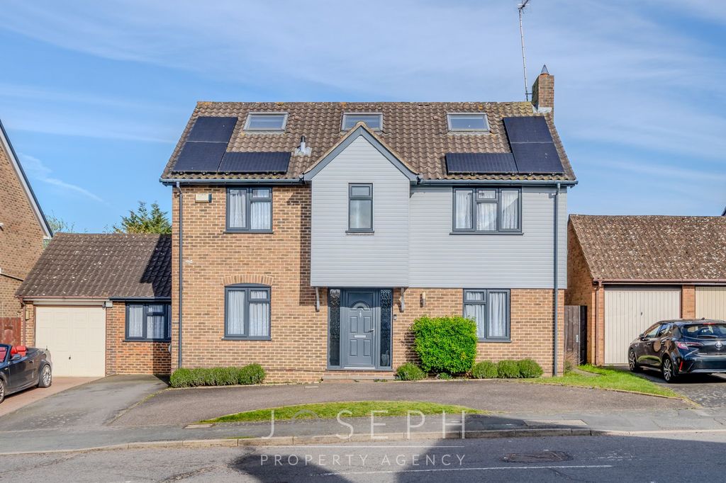 Property photo 1 of 28