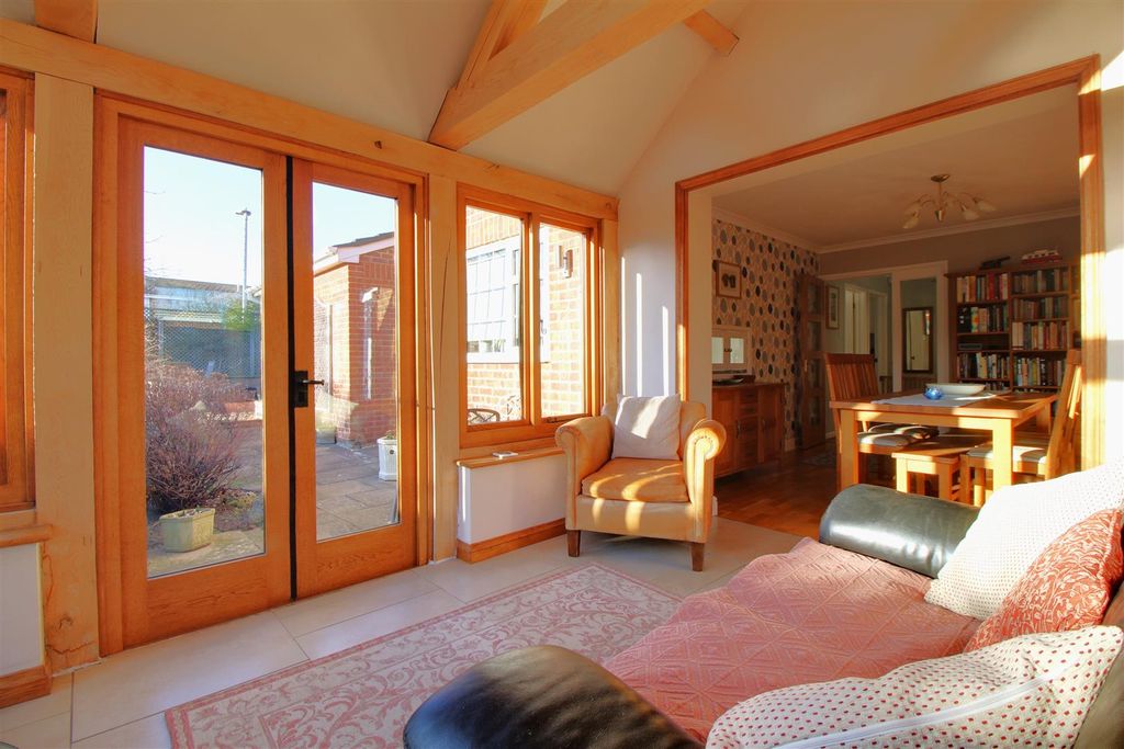 Property photo 3 of 23