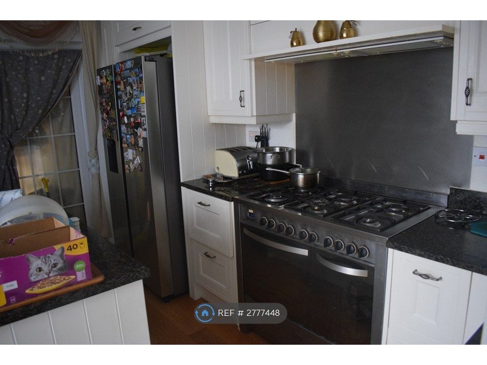 Property photo 3 of 4 Kitchen