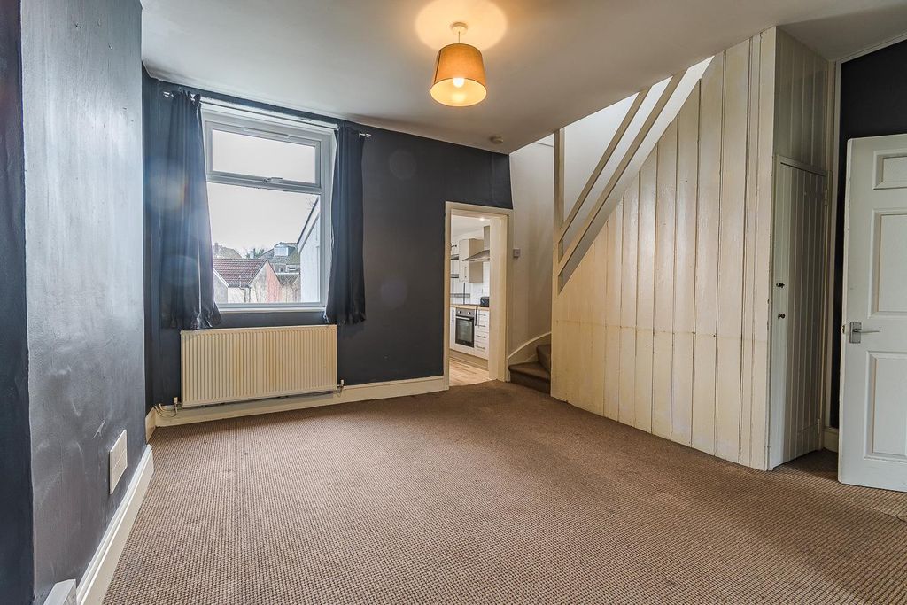 Property photo 3 of 16 Dining Room