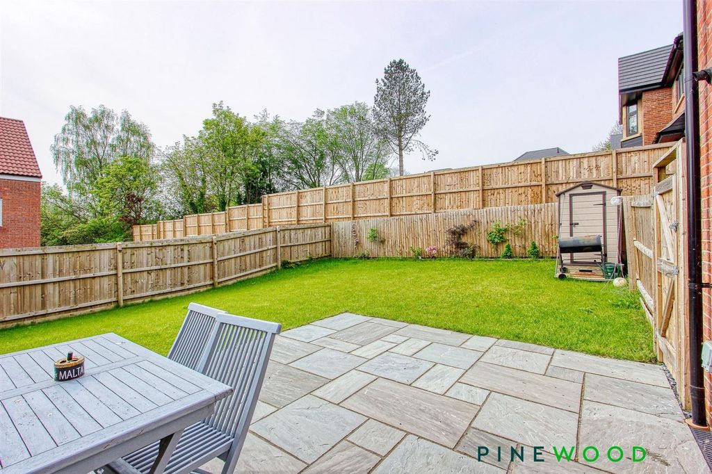Property photo 2 of 19 Rear Garden
