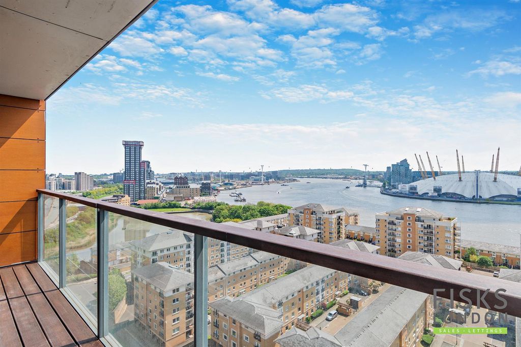 Property photo 1 of 15 8595634-Exterior03-800.Jpg