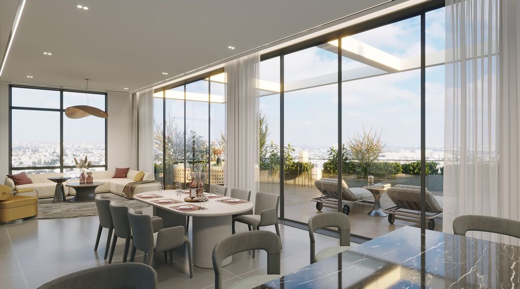 Property photo 1 of 3