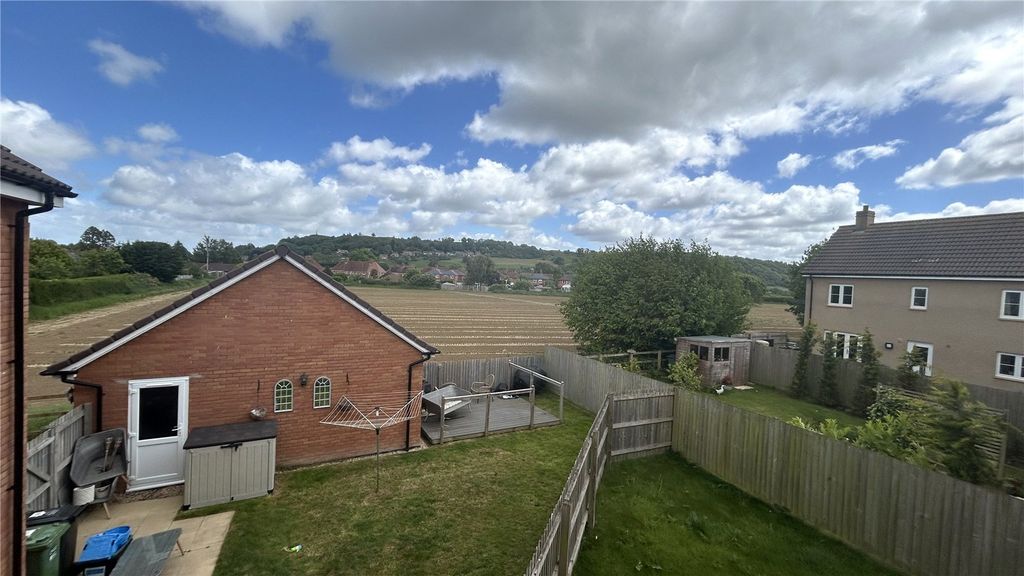 Property photo 2 of 15 Picture No. 31