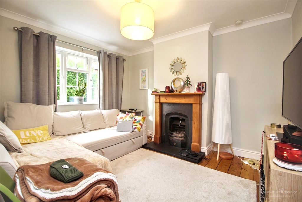 Property photo 2 of 17 Living Room