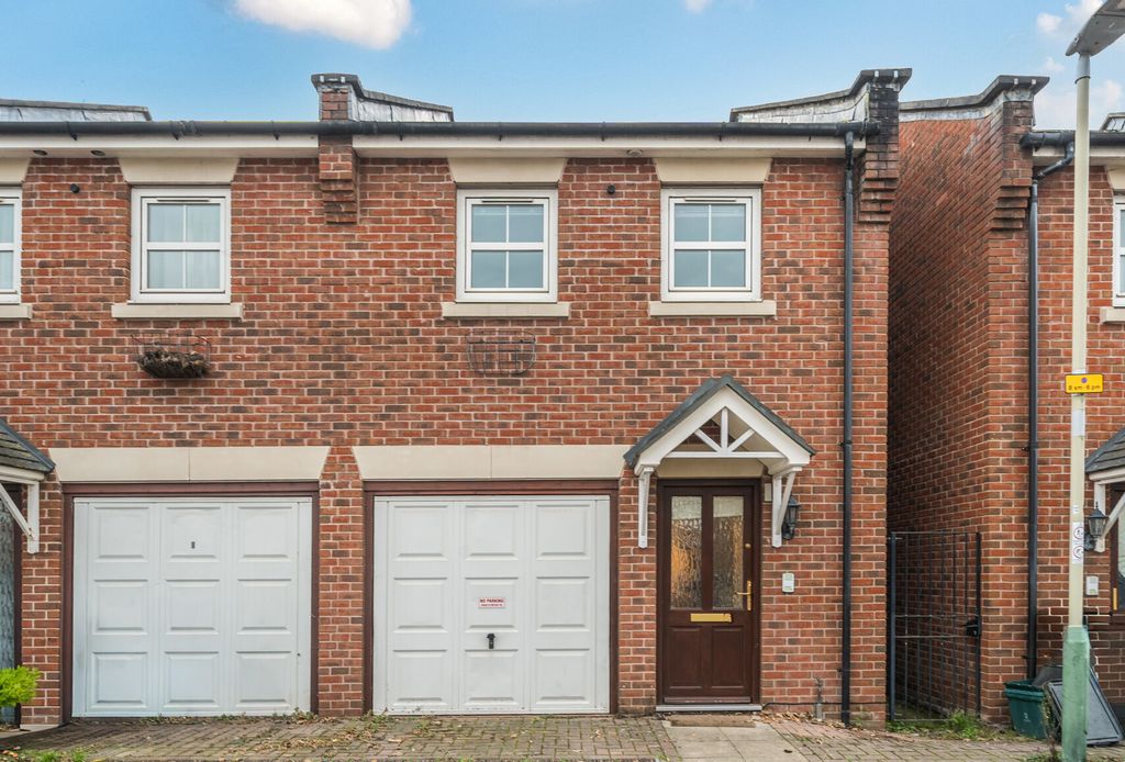 Property photo 1 of 13 1375254-1-69038d3...