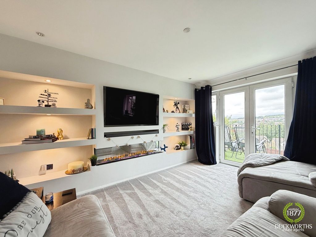 Property photo 2 of 50