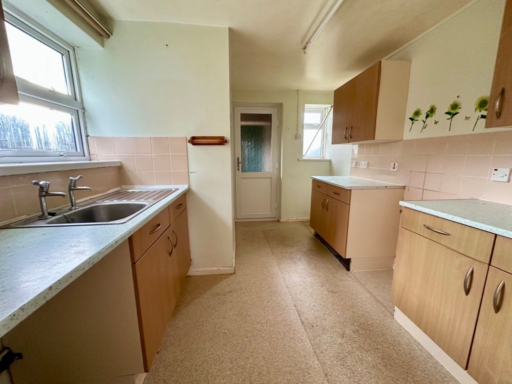 Property photo 3 of 16 Picture No. 13