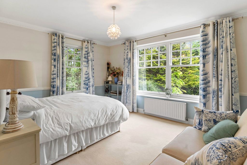 Additional image 44 of 6 bed detached house for saleGreenway, Hutton Mount, Brentwood CM13