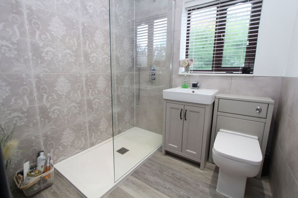 Property photo 3 of 29