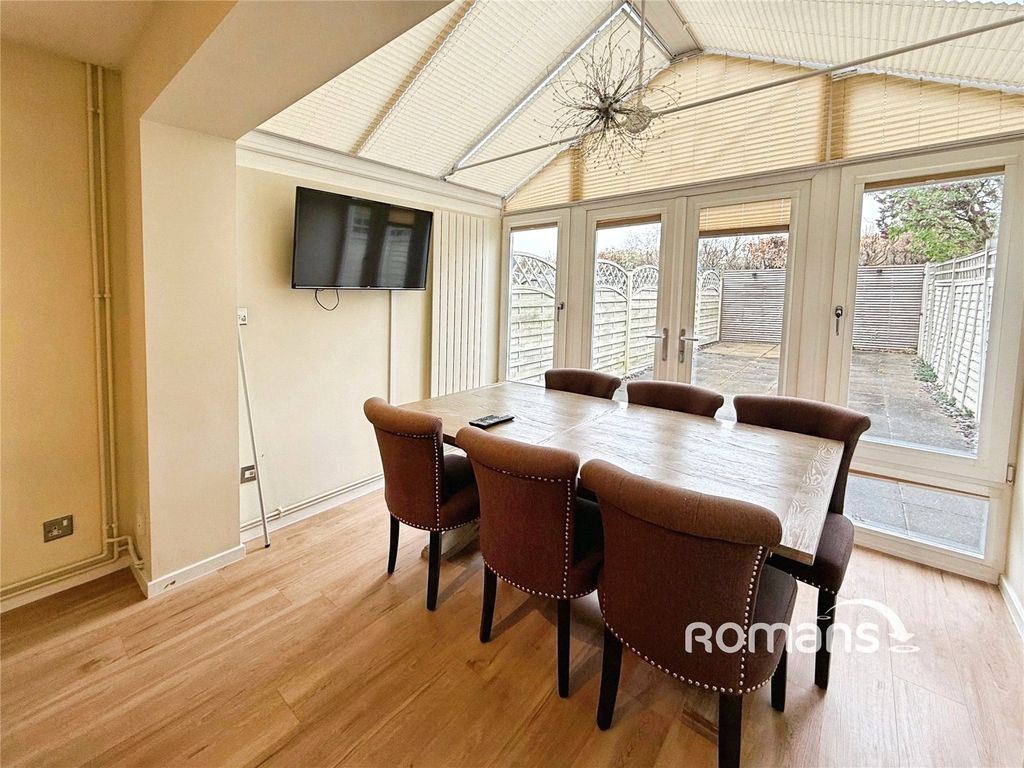 Property photo 3 of 8 Picture No. 02