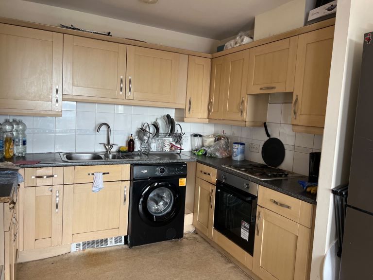Property photo 3 of 4 Kitchen