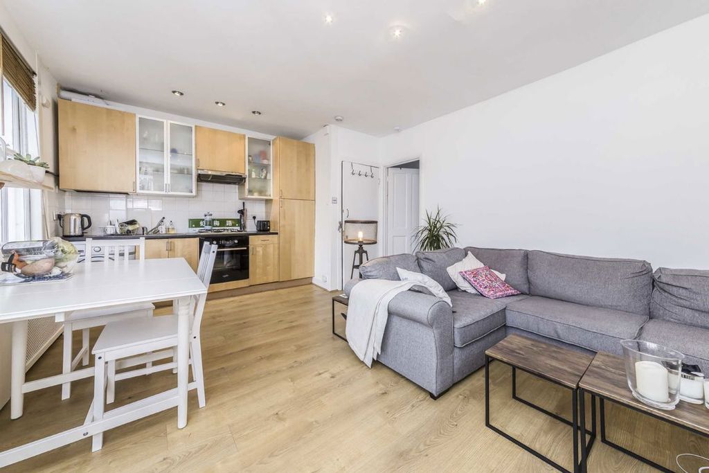 Property photo 2 of 4