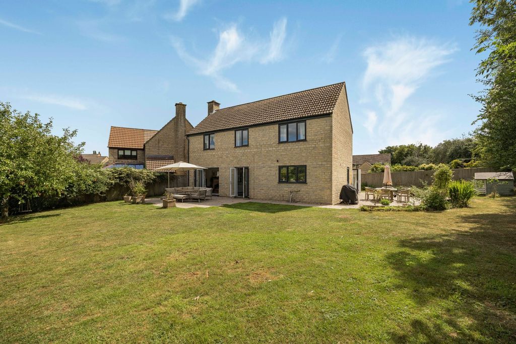 Property photo 2 of 31 Picture No. 36