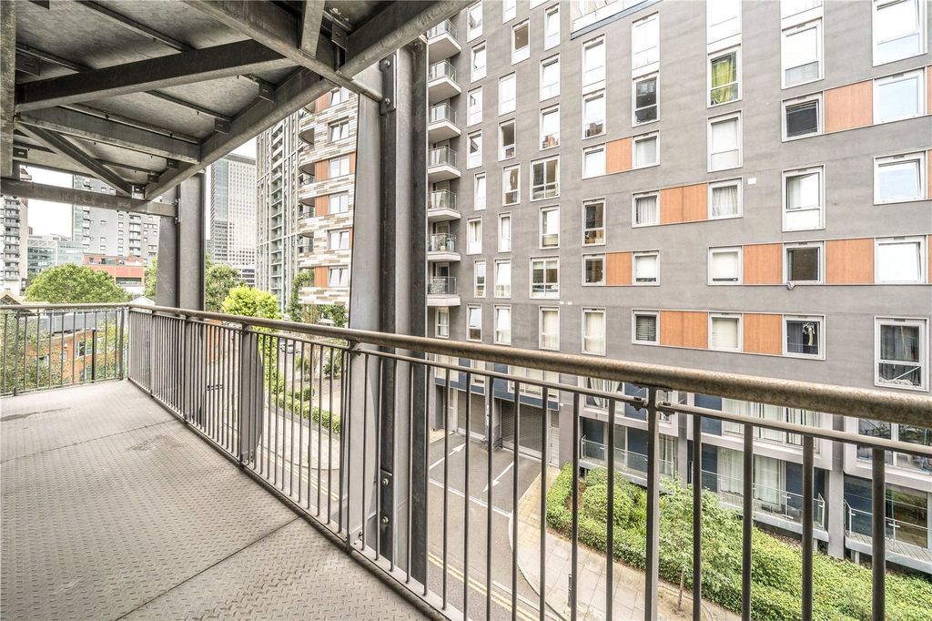 Property photo 3 of 11 Picture No. 24