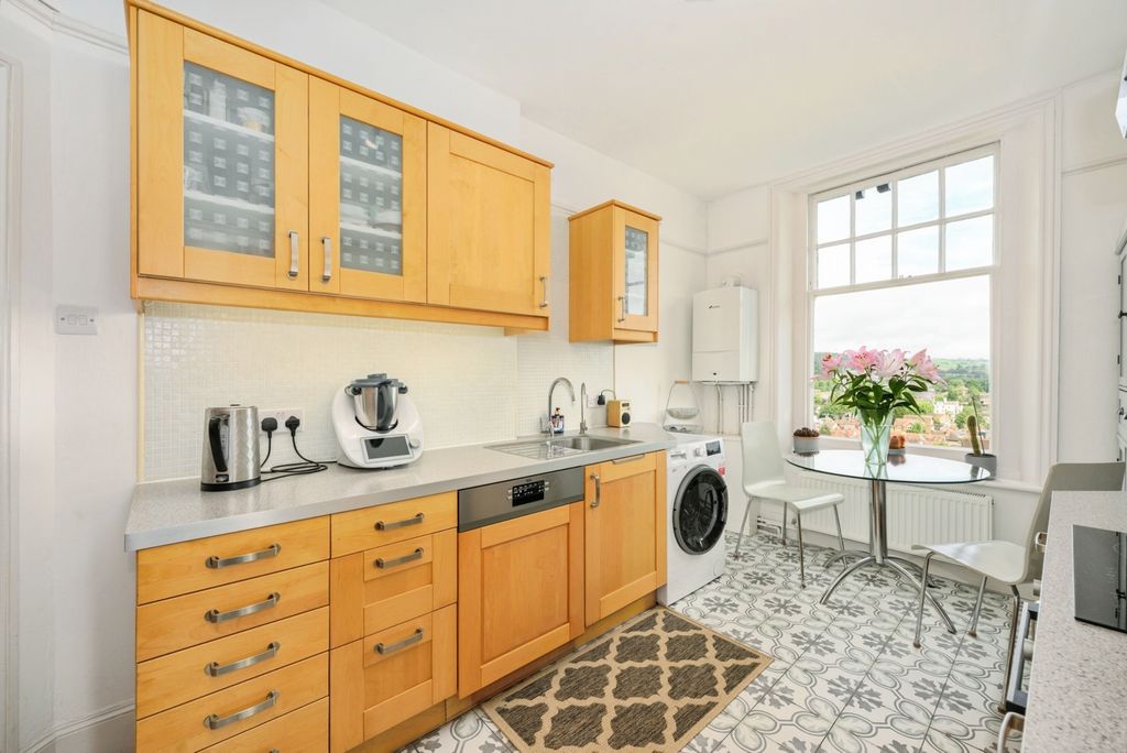 Property photo 2 of 22 Pbox-Img.Jpg