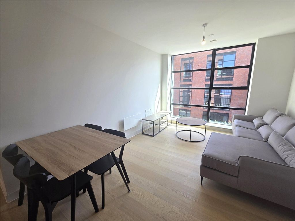 Property photo 1 of 10 Living Dining