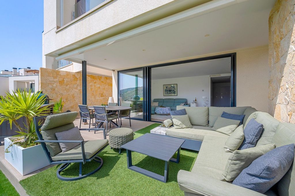 Property photo 1 of 42