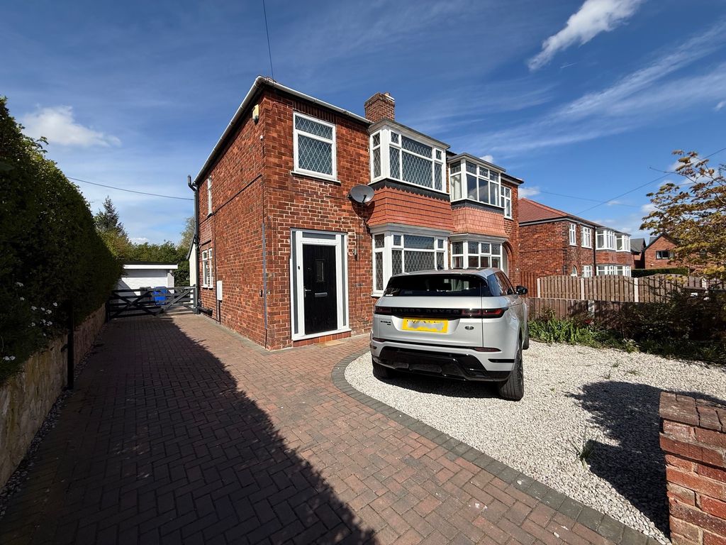 Property photo 1 of 16 Front