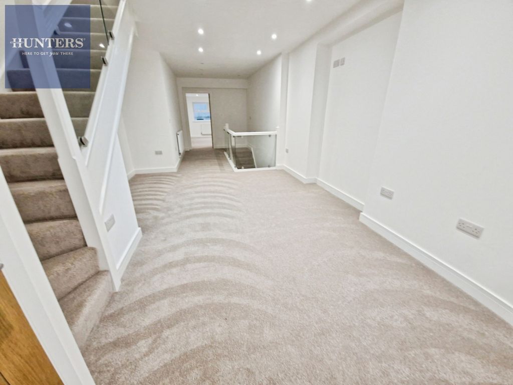 Property photo 2 of 13 Pbox-Img.Jpg