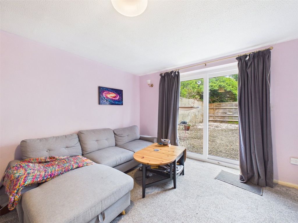 Property photo 2 of 16 Picture No. 17