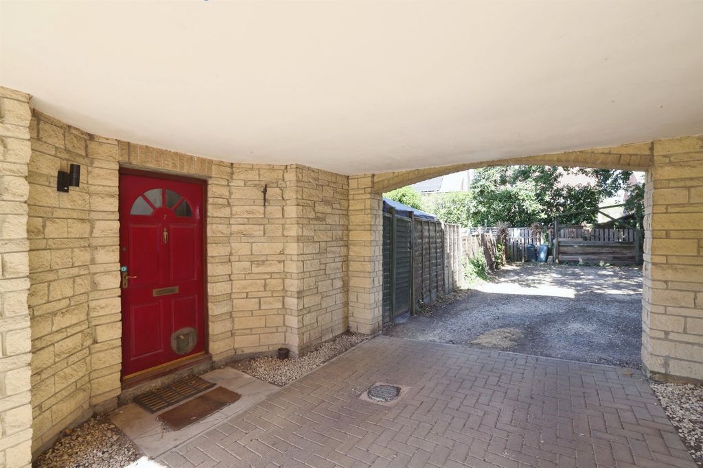 Property photo 2 of 14