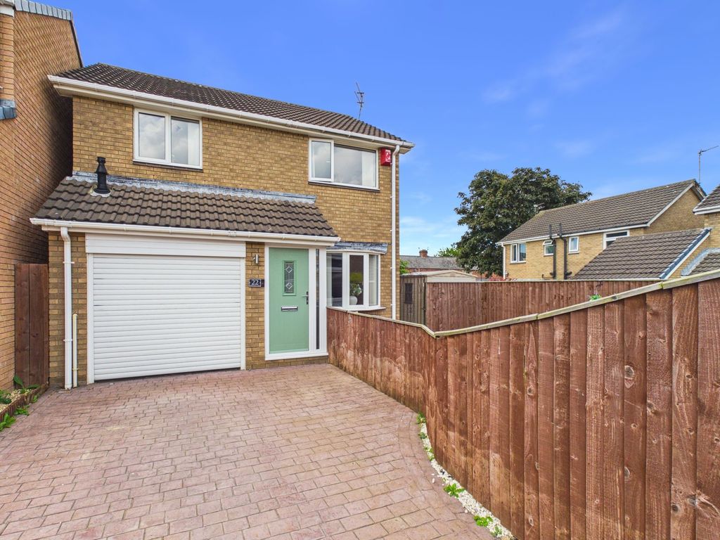 Property photo 1 of 12 External