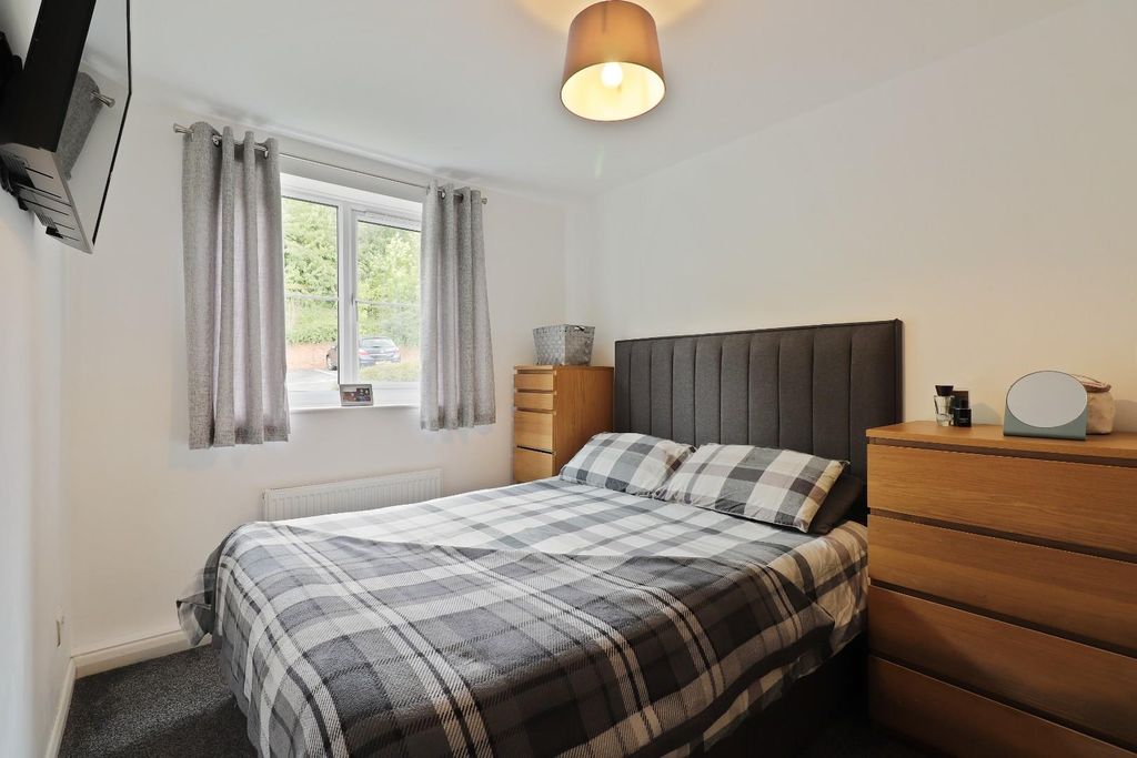 Property photo 3 of 12 Bedroom 1