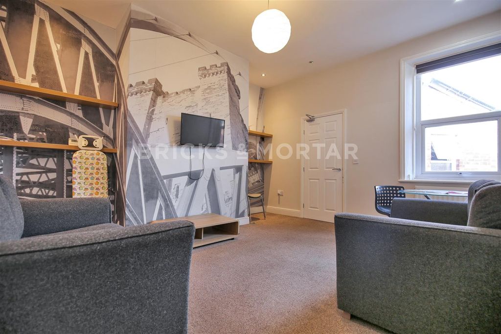 Property photo 1 of 9 Skjqtsd6Zes4Czk5.Jpg