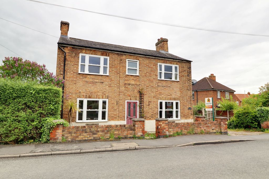 Property photo 3 of 24