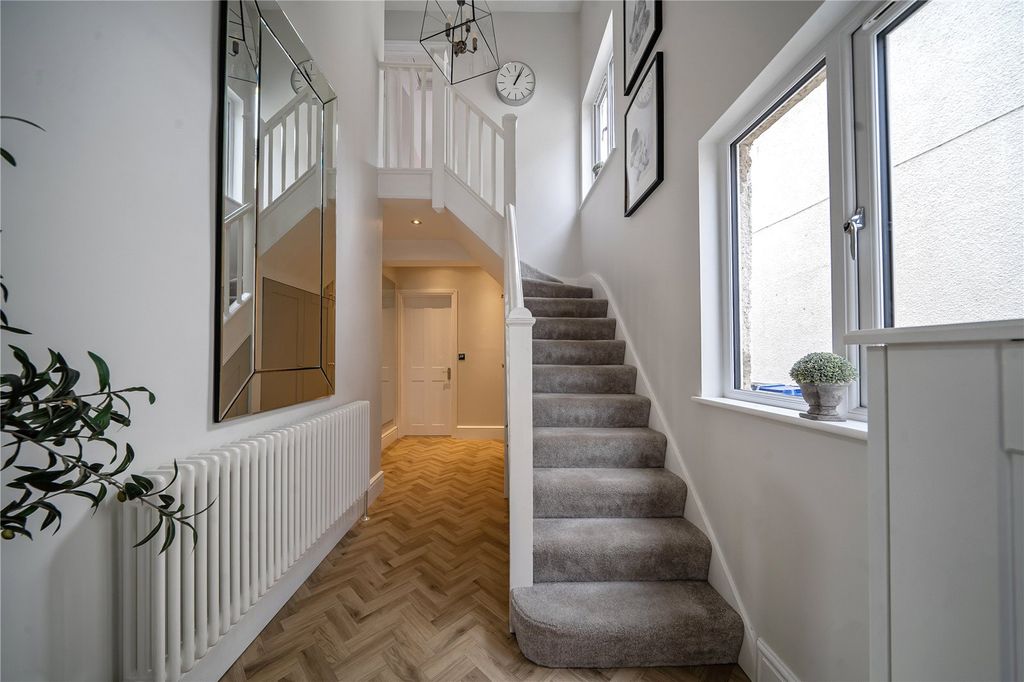 Property photo 3 of 29 Picture No. 12