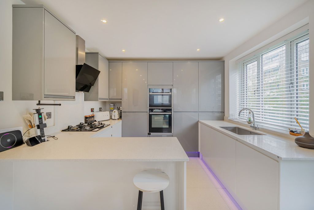 Property photo 1 of 14 Kitchen