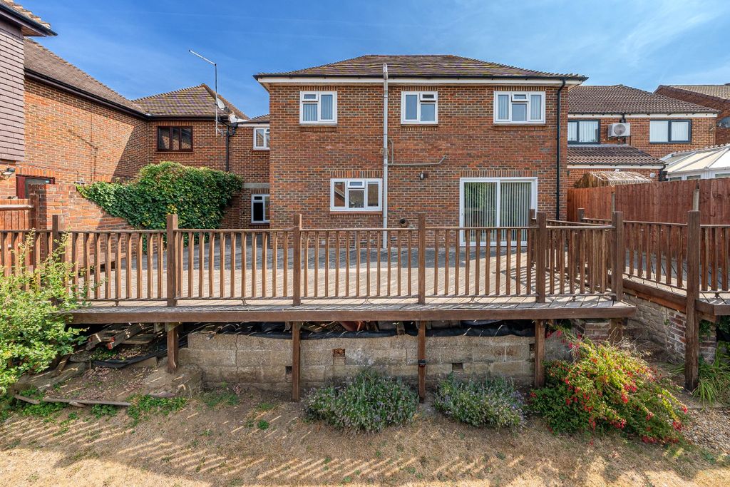 Property photo 2 of 29 5199284